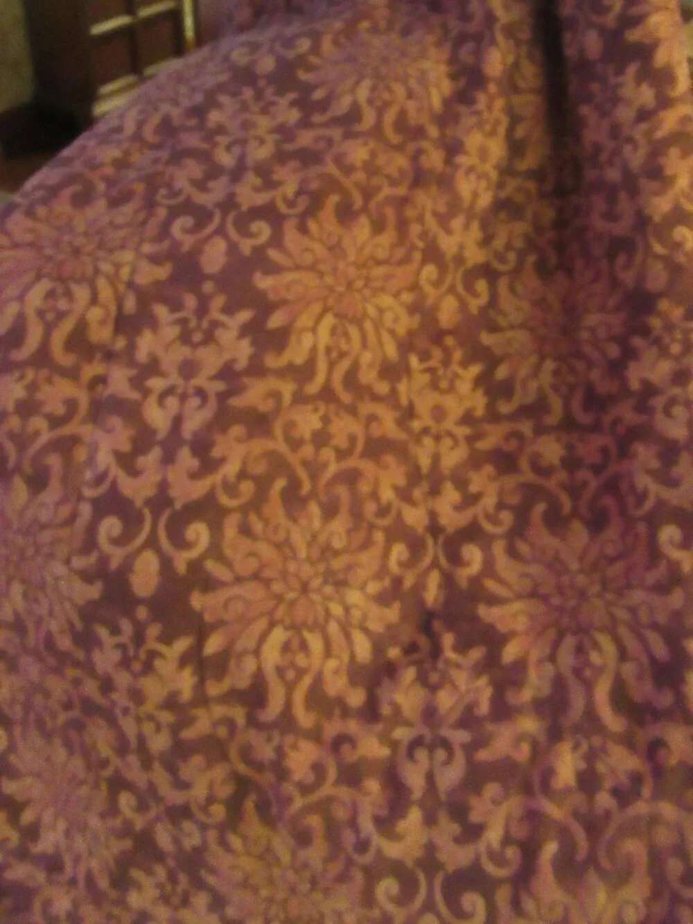 90s Queen Reversible Quilted Comforter Burgundy/purple, creme, green